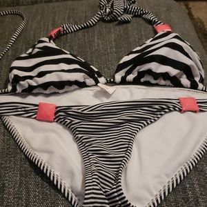 Black and White stripe with neon detail